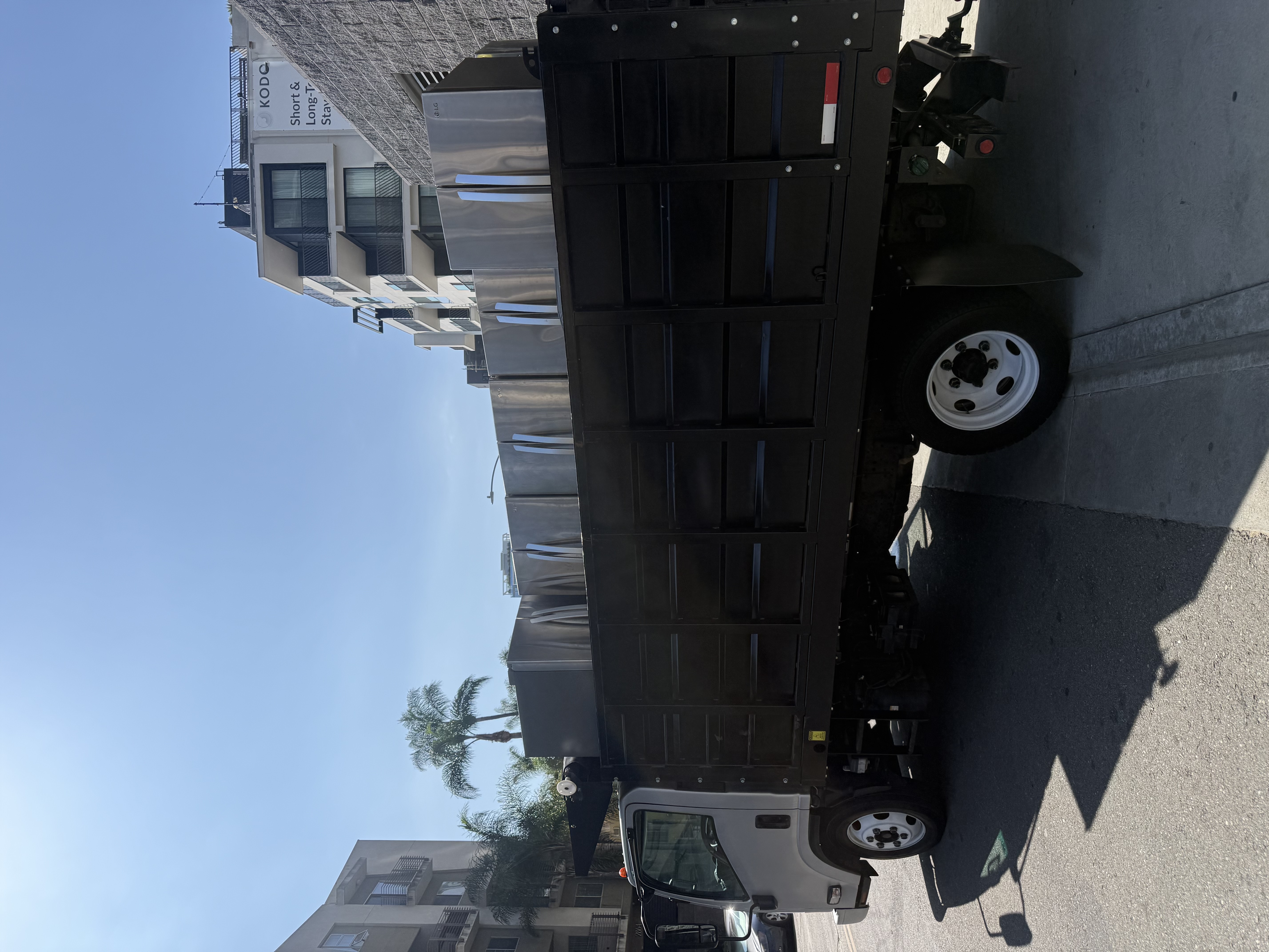 SoCal Junk Pros truck